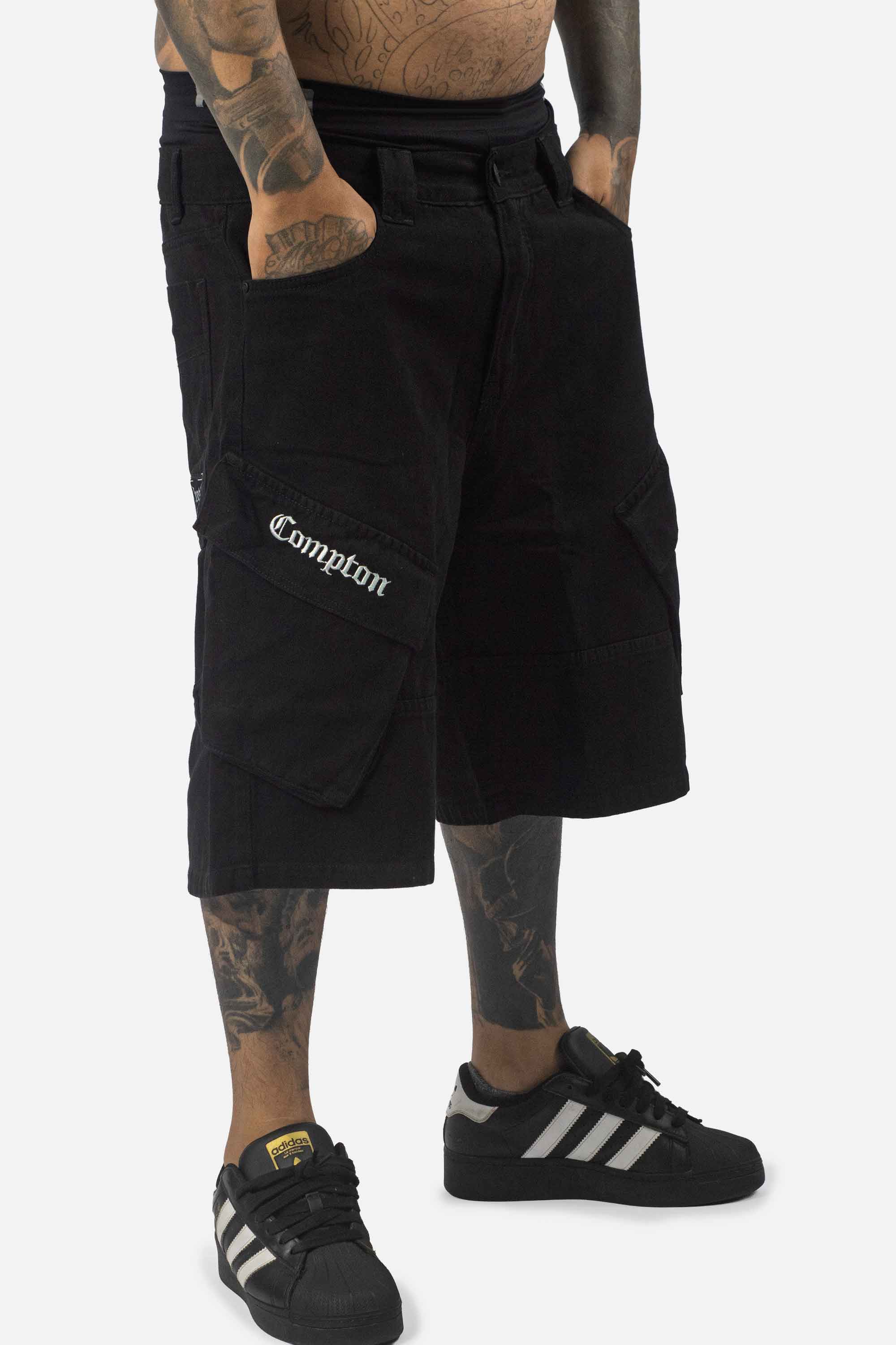 Bermuda Jeans Compton Bolso Bordado Inclinado Fole Preta