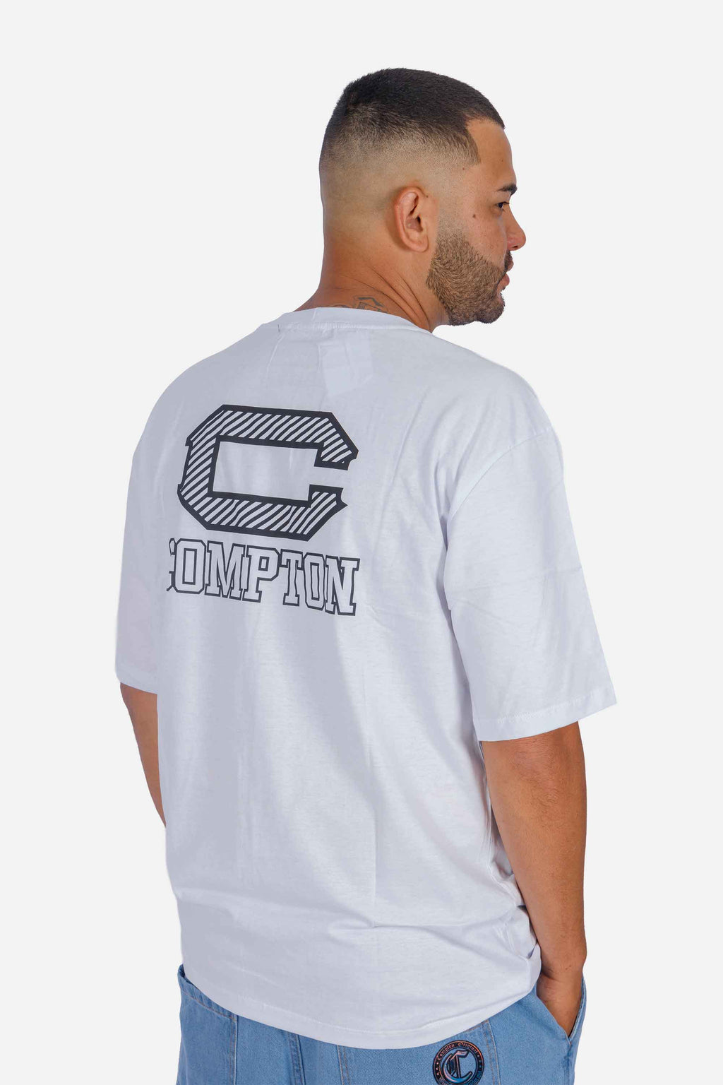 Camiseta Compton Oversized Illusion Branca - COMPTON