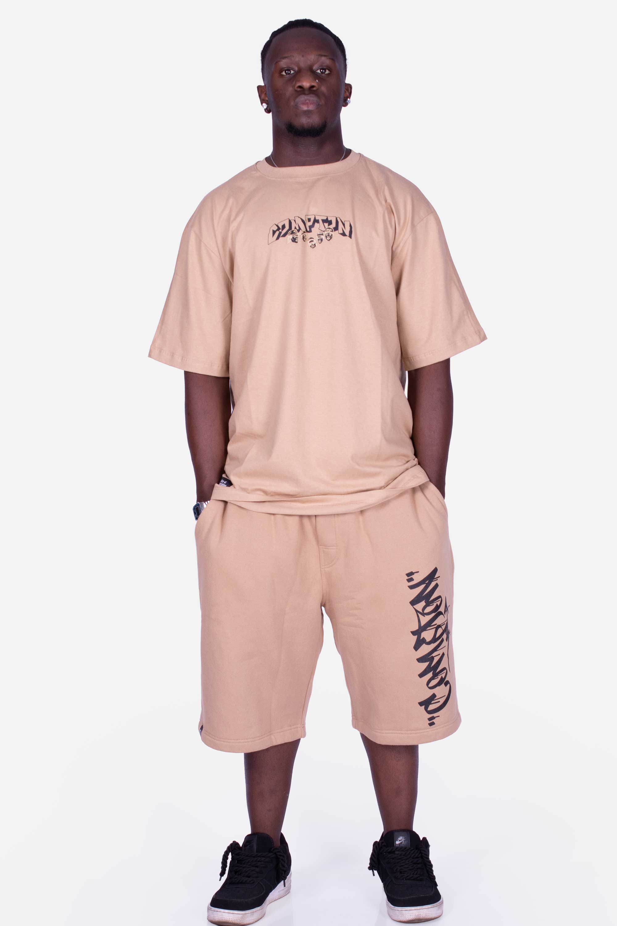 Camiseta Compton Oversized NWA Faces Alto Relevo Caqui