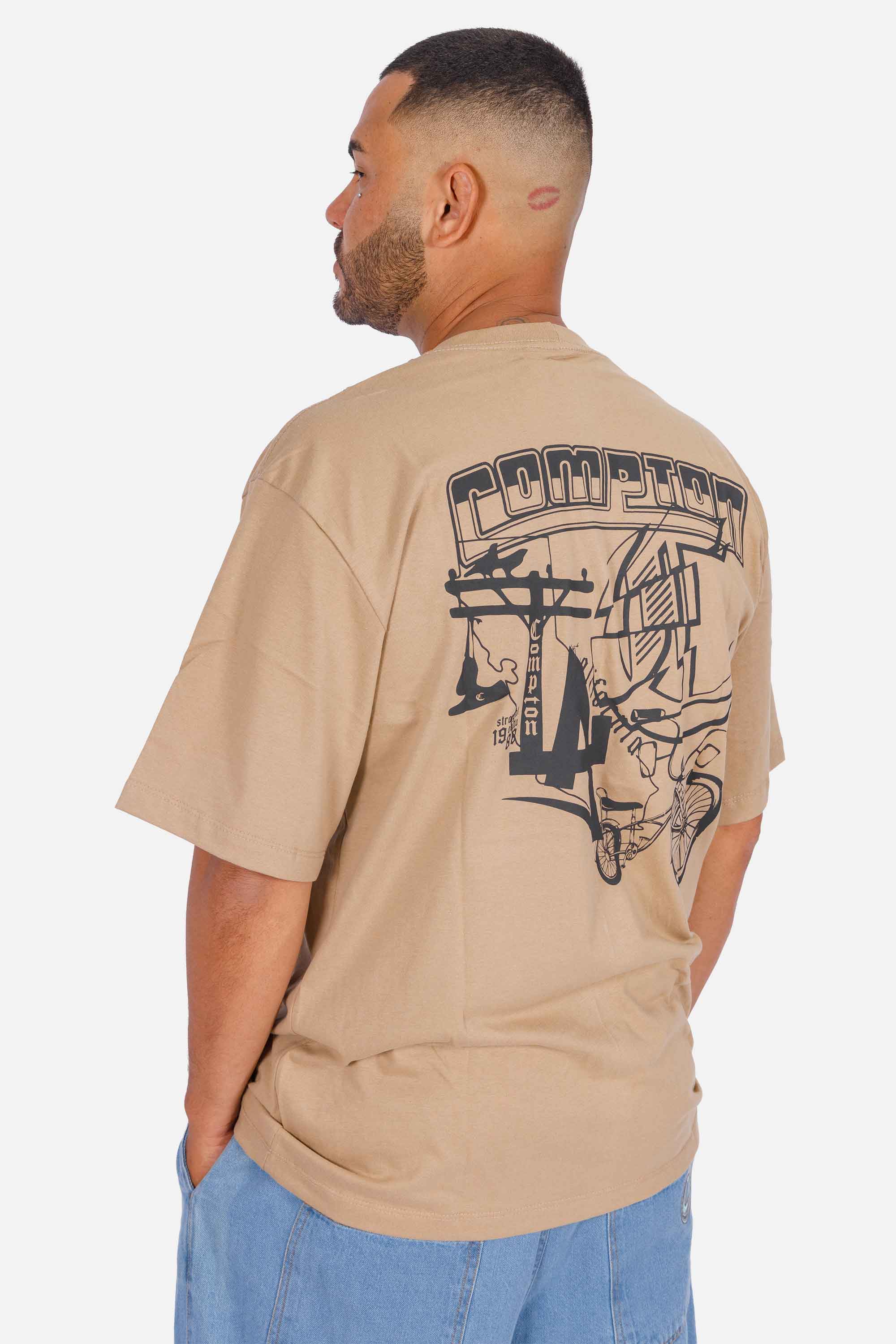 Camiseta Compton Oversized Lowbike Legacy Caqui
