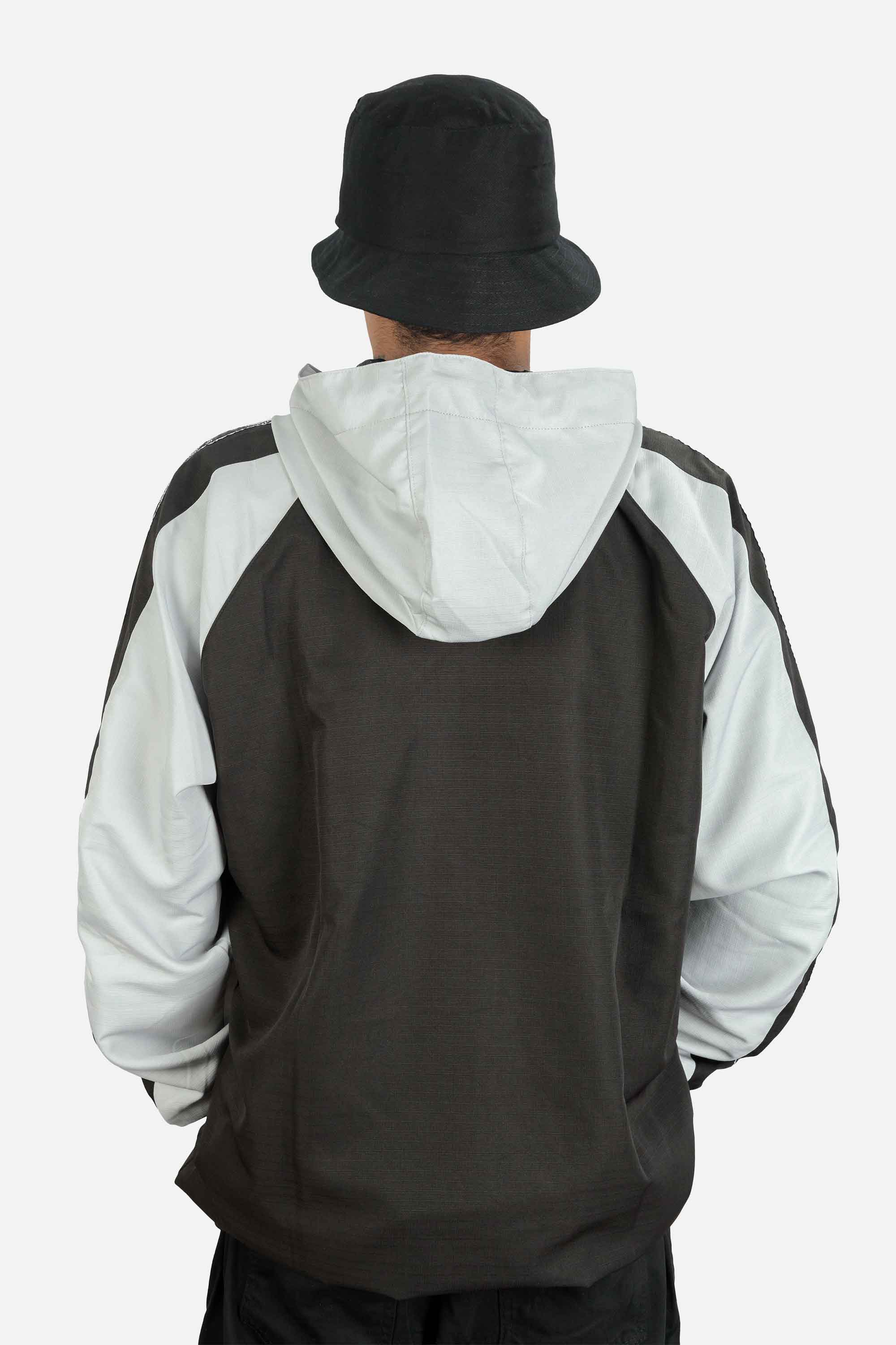 Jaqueta Compton Corta Vento Raglan Preto e Cinza