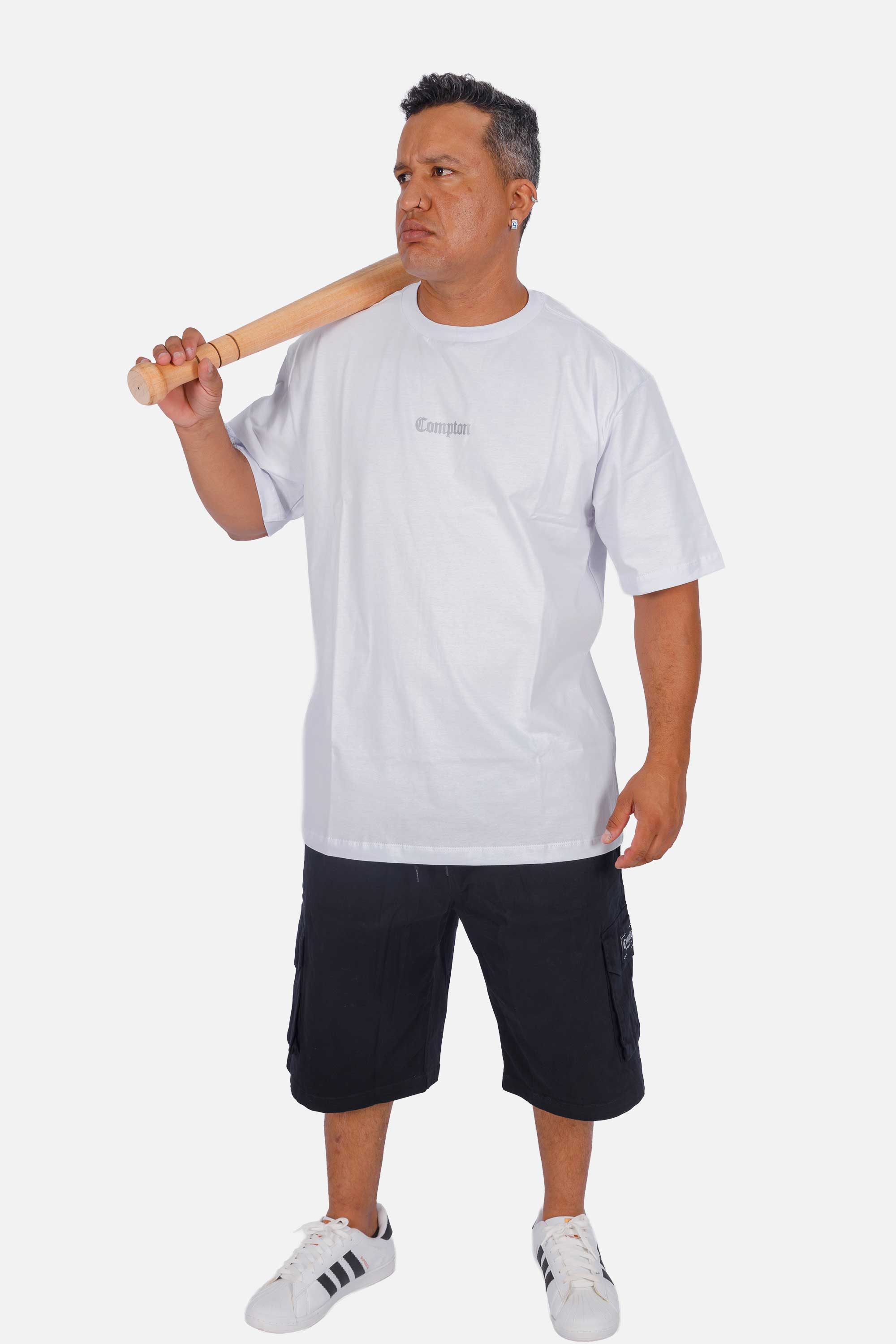 Camiseta Compton Oversized Logo Refletivo Branca