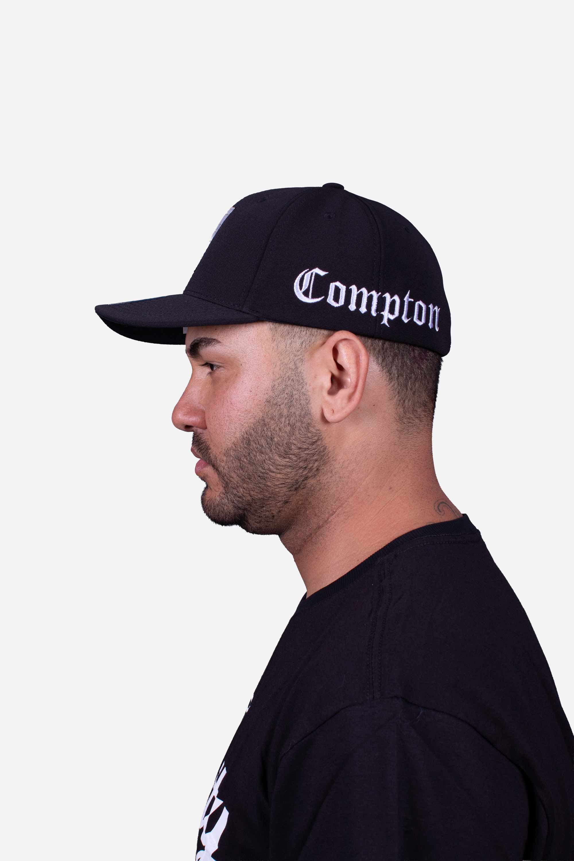 Boné Aba Curva Collab Starter X Compton Fechado FlexFit Preto