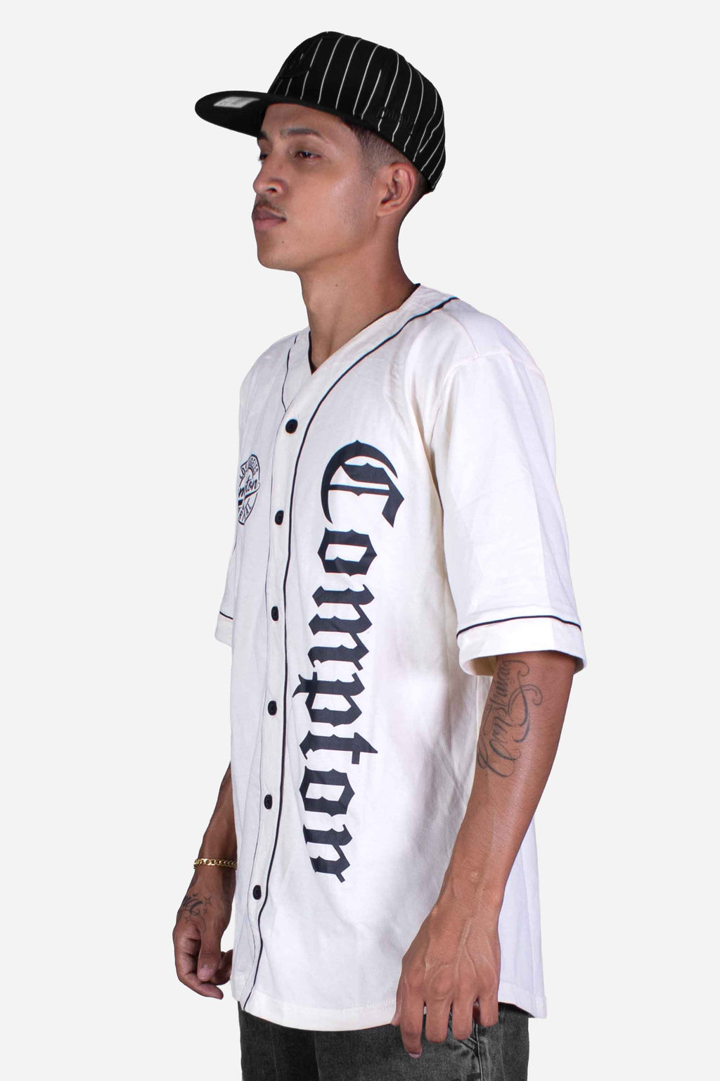 Camisa De Botão Baseball Compton Logo Off White - COMPTON