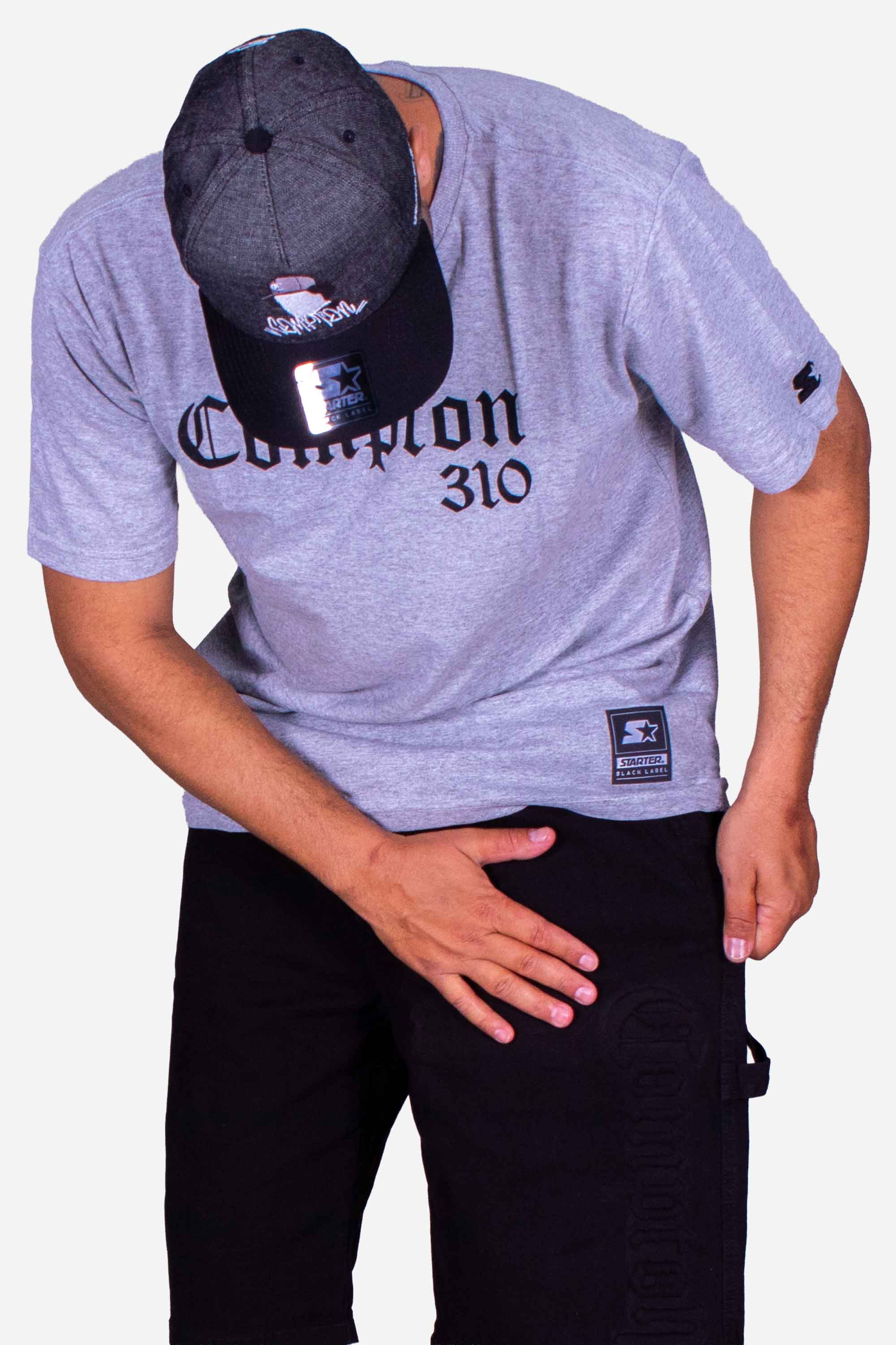 Camiseta Collab Starter x Compton 310 Cinza Mescla com estampa OG, modelagem confortável, streetwear autêntico.