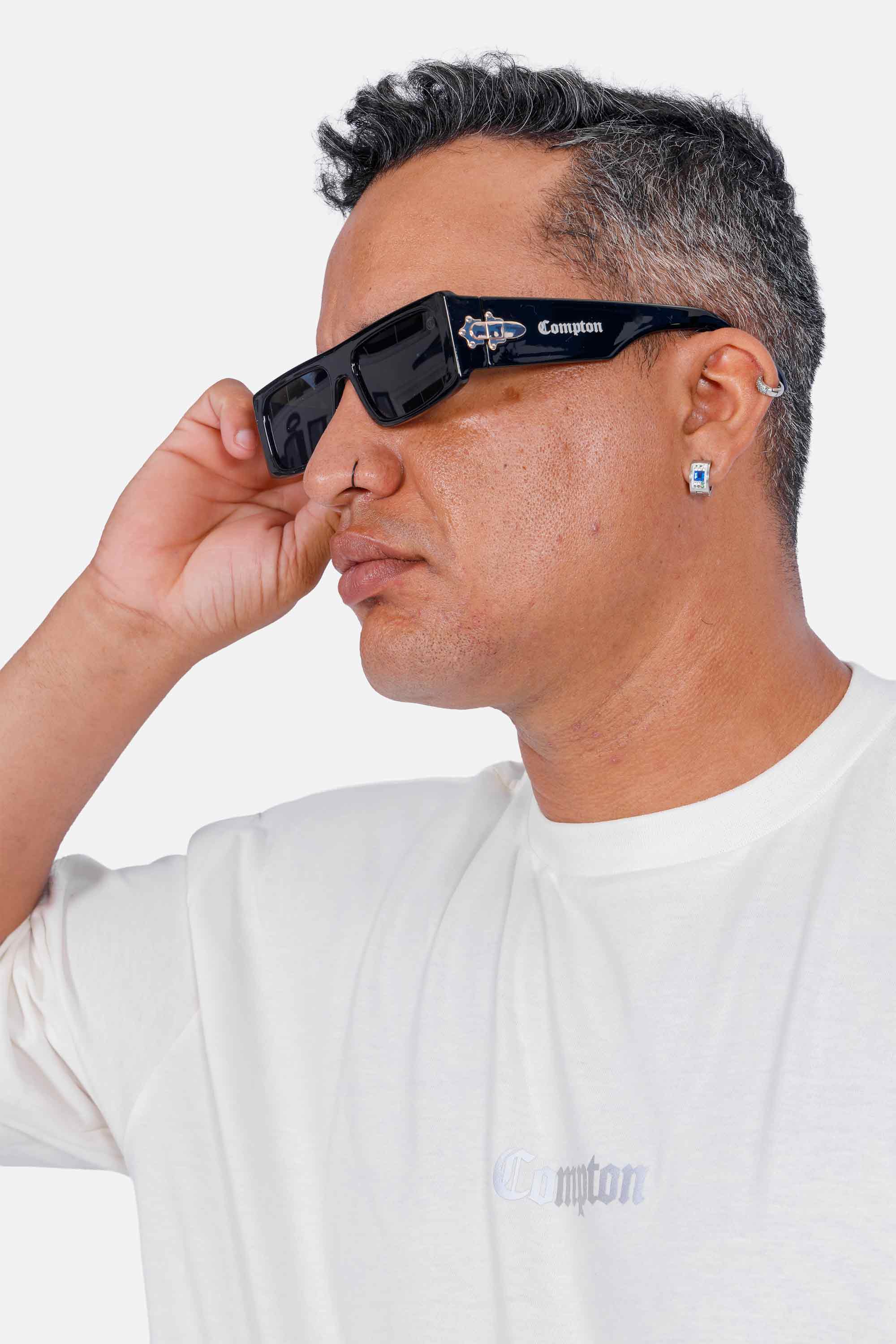 Camiseta Compton Oversized Logo Refletivo Off White