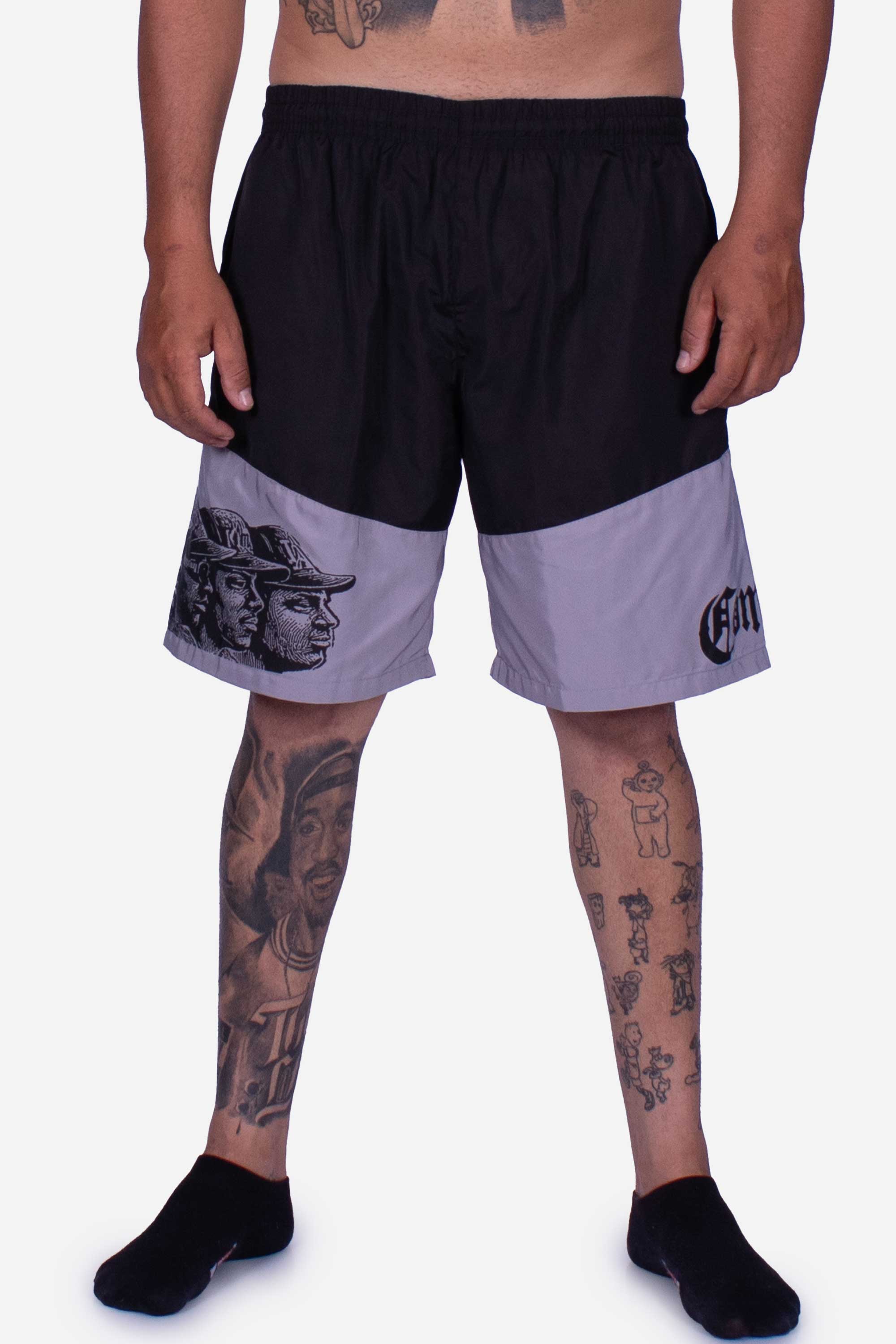 Bermuda Compton Tactel Gangsta Woodcut Preto/Cinza