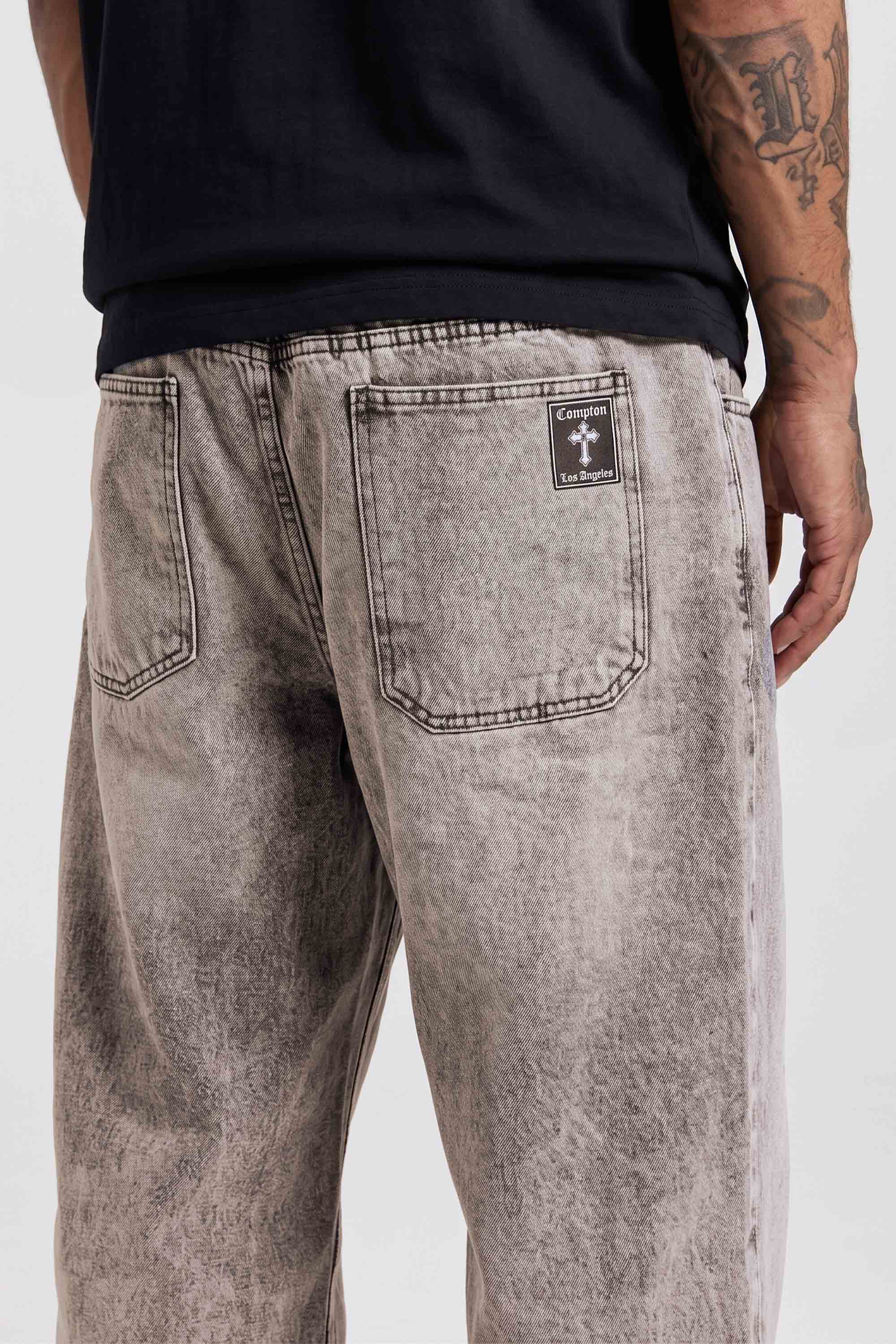 Calça Jeans Baggy Compton Thigh Cross Cinza Marmorizada Streetwear