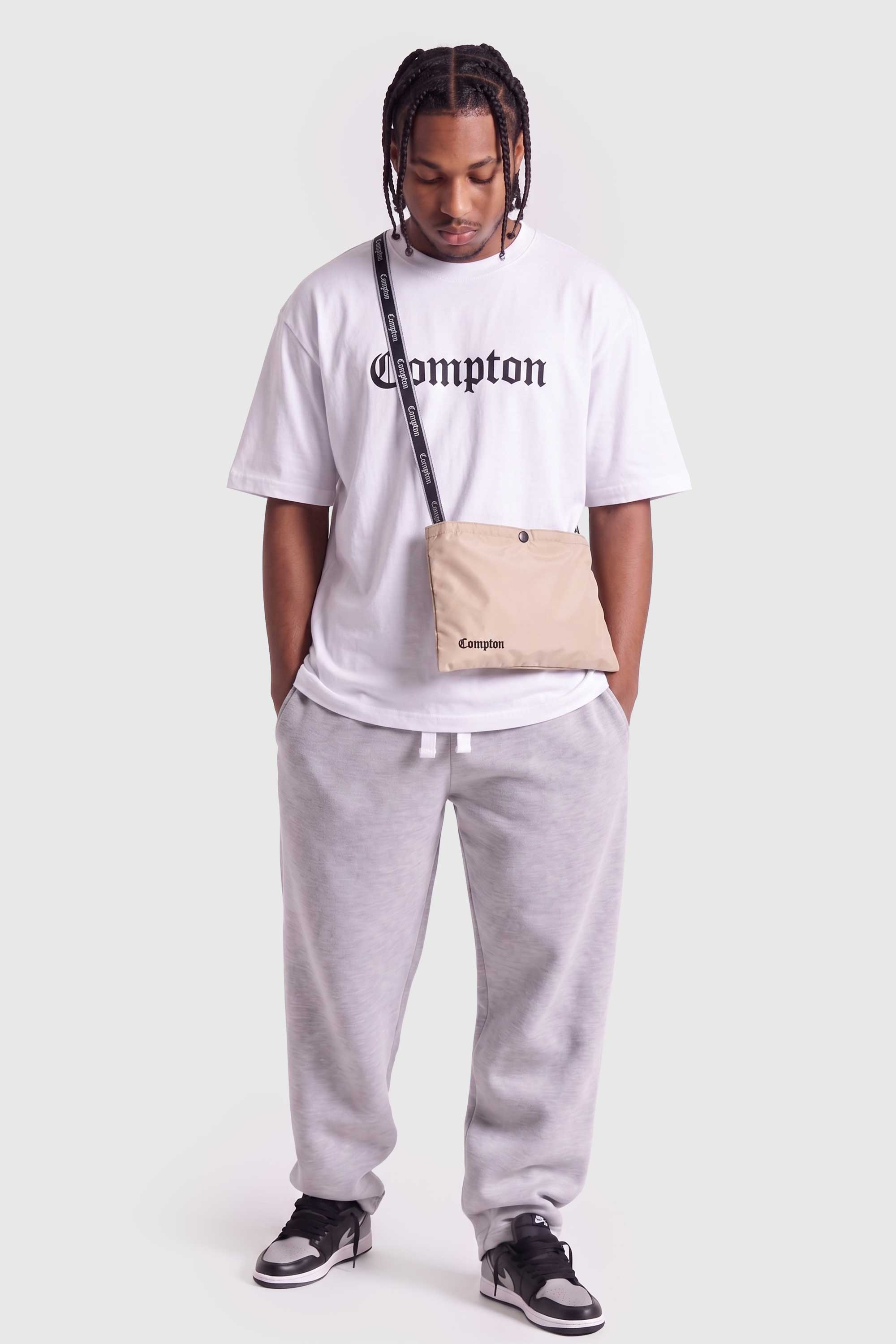 Jaqueta Compton Corta Vento Anorak Vira Bolsa Bege