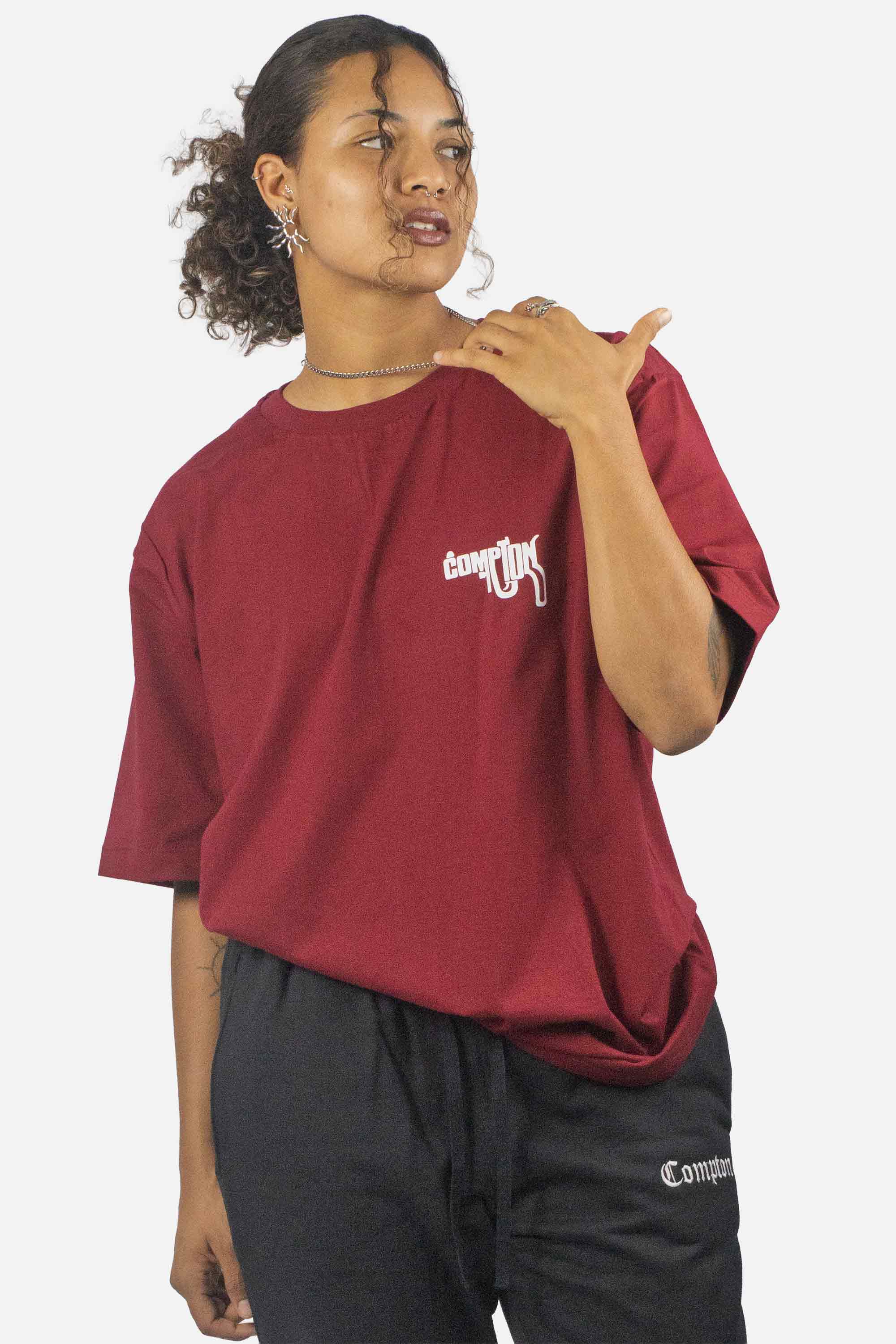 Camiseta Compton Oversized Fatal Weapon Vinho