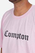 Camiseta Compton Oversized Classic Rosa