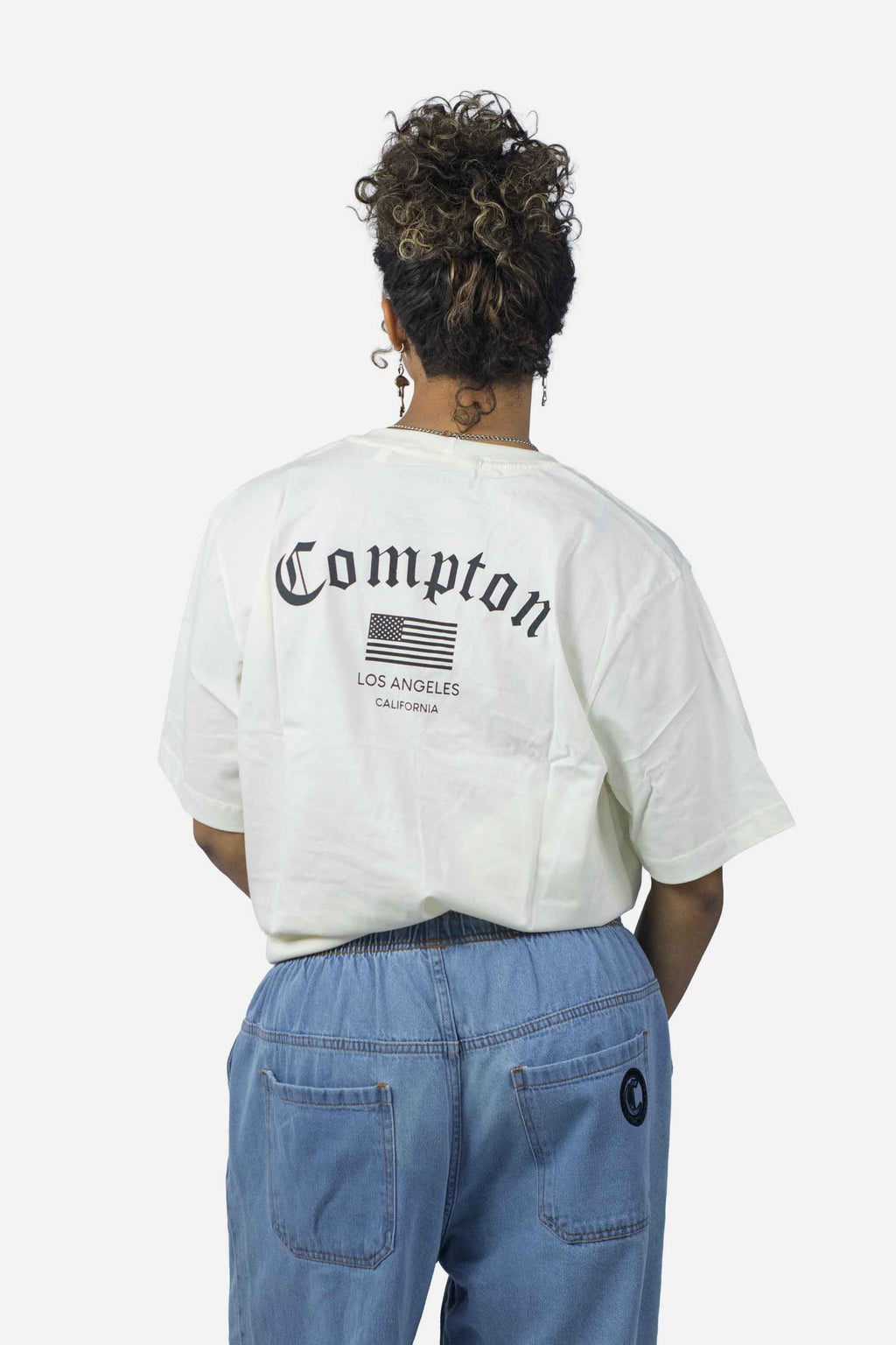 Camiseta Compton Oversized Los Angeles Flag Off White