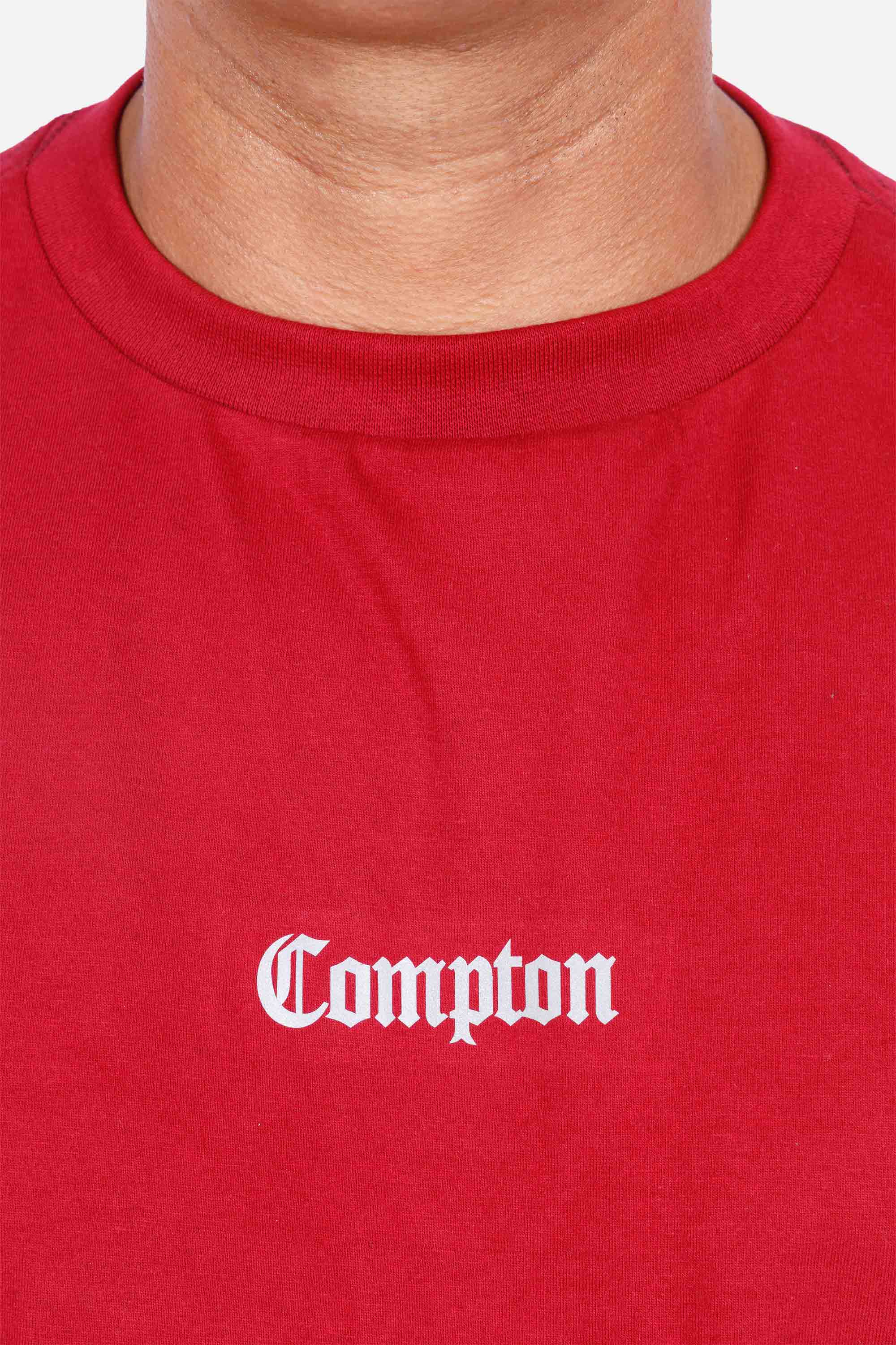 Camiseta Compton Oversized Logo Refletivo Vinho