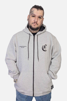 Modelo vestindo a peça: Moletom Compton Canguru Street Rules Cinza