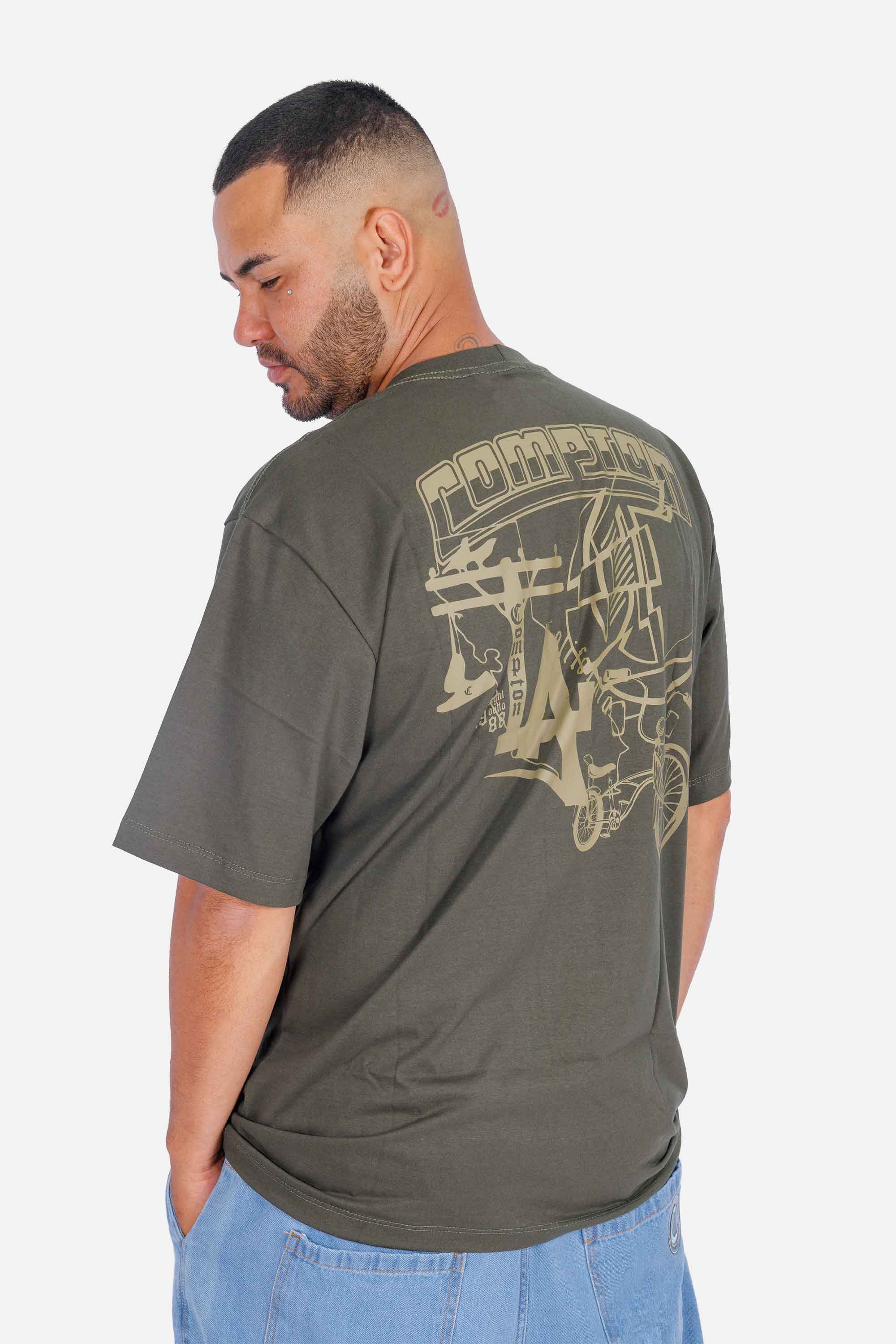 Camiseta Compton Oversized Lowbike Legacy Verde Militar