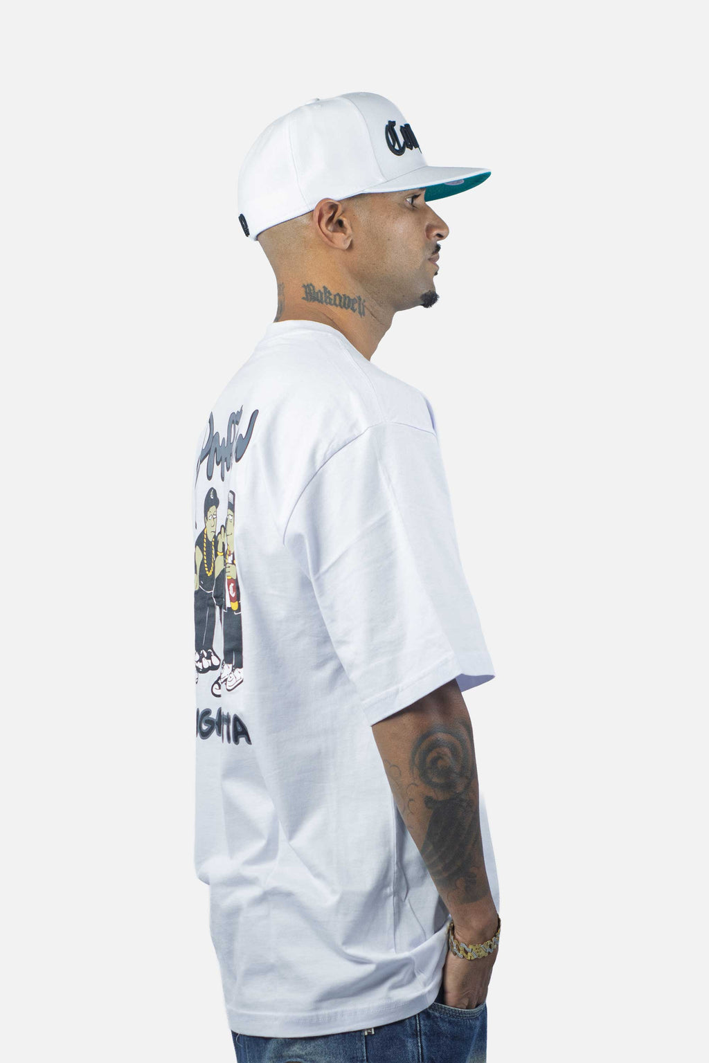 Camiseta Compton Oversized Straigh Outta Branca