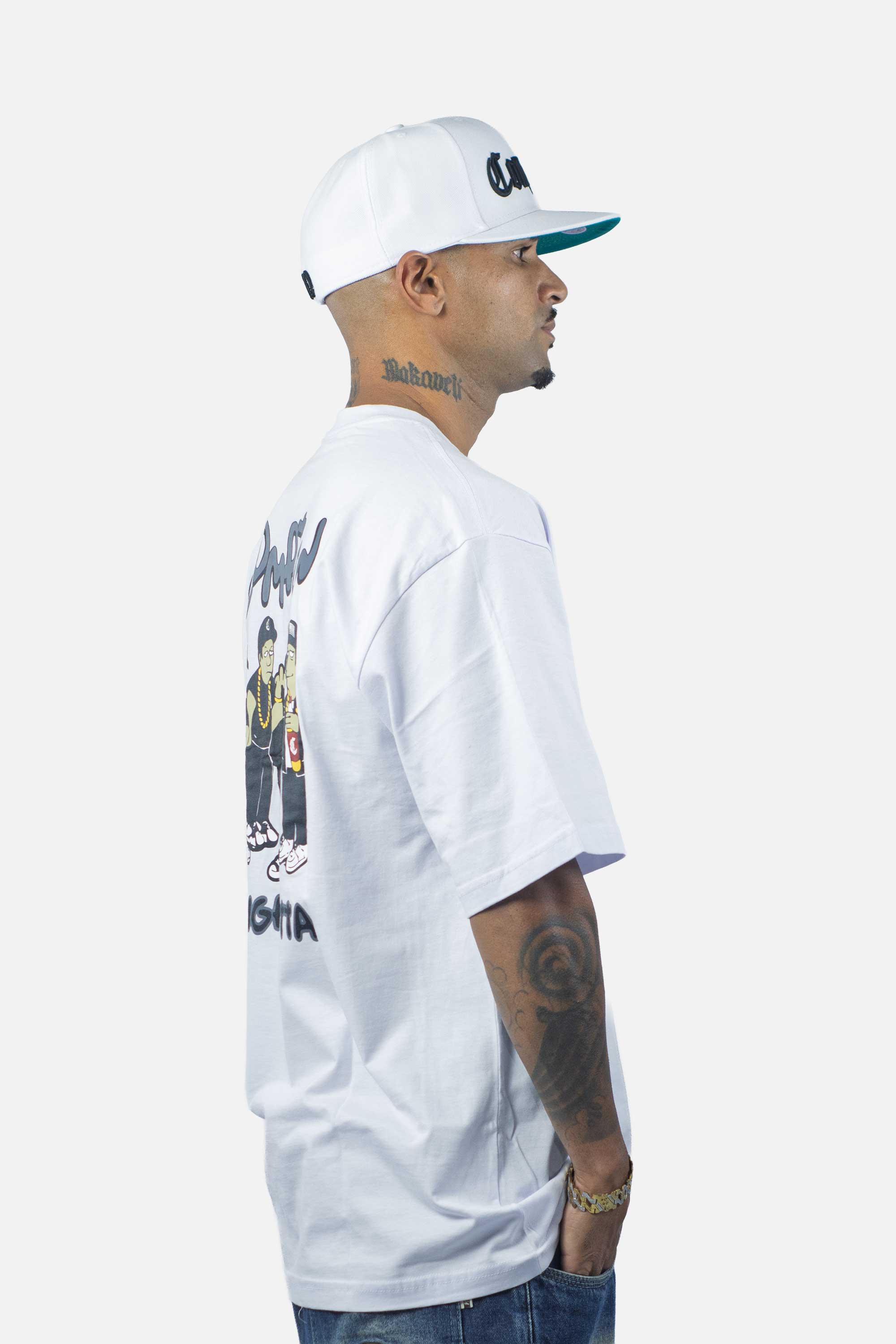 Camiseta Compton Oversized Straigh Outta Branca