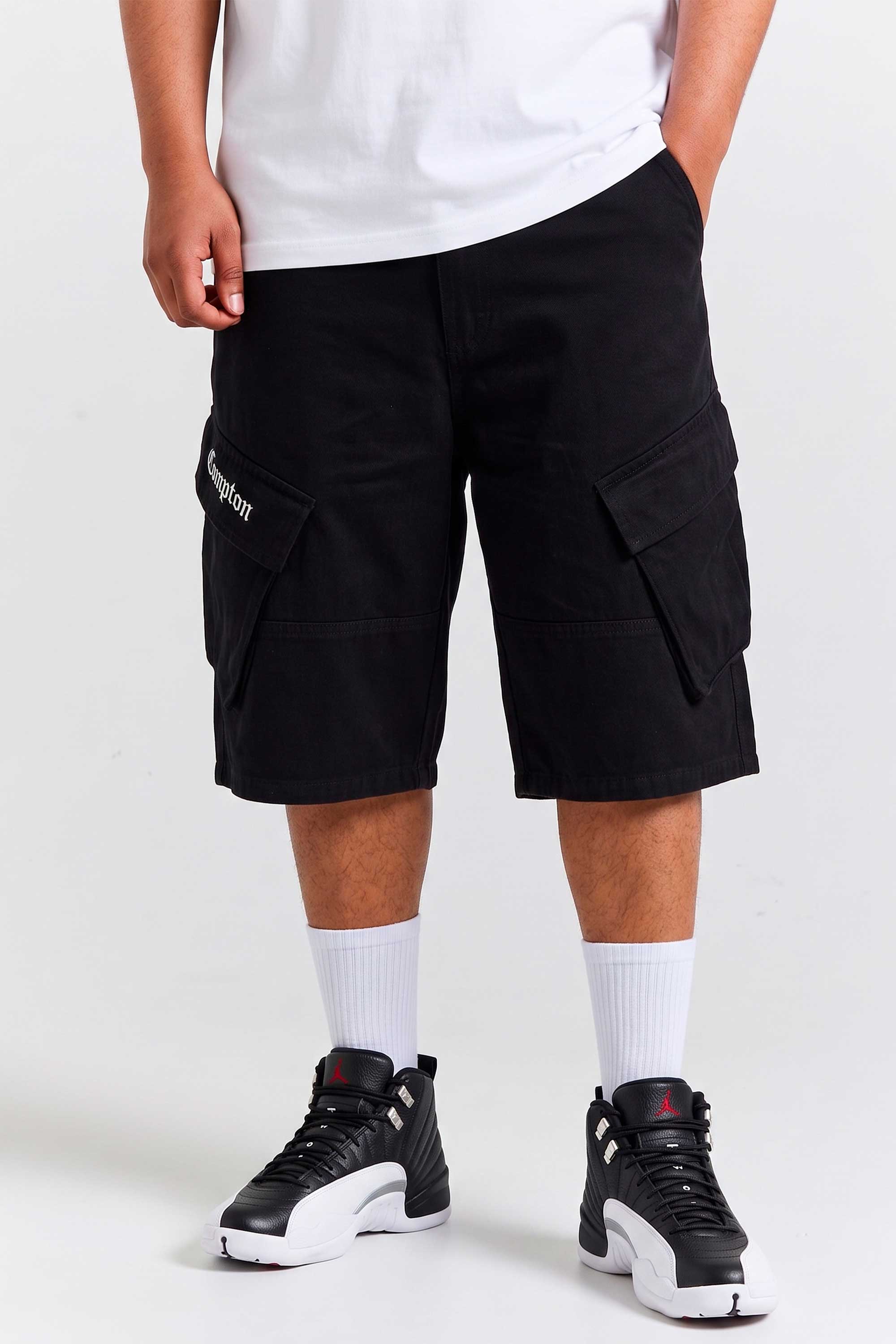 Bermuda Jeans Compton Bolso Bordado Inclinado Fole Preta