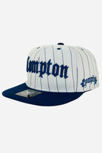 Boné Compton Aba Reta Snapback Classic Pinstripe Azul com design de baseball e bordado marcante.