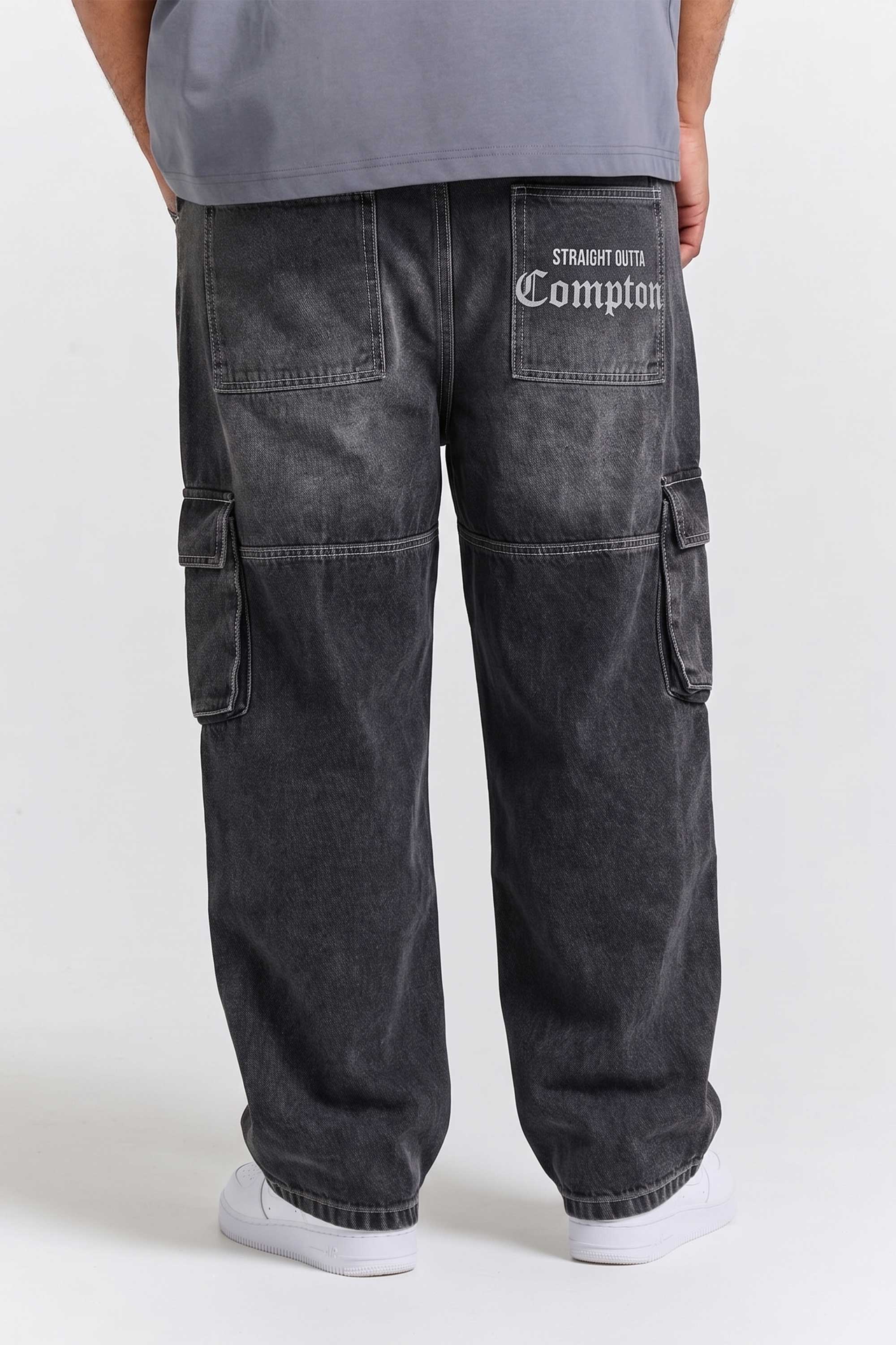 Calça Jeans Cargo Compton Straight Outta Black