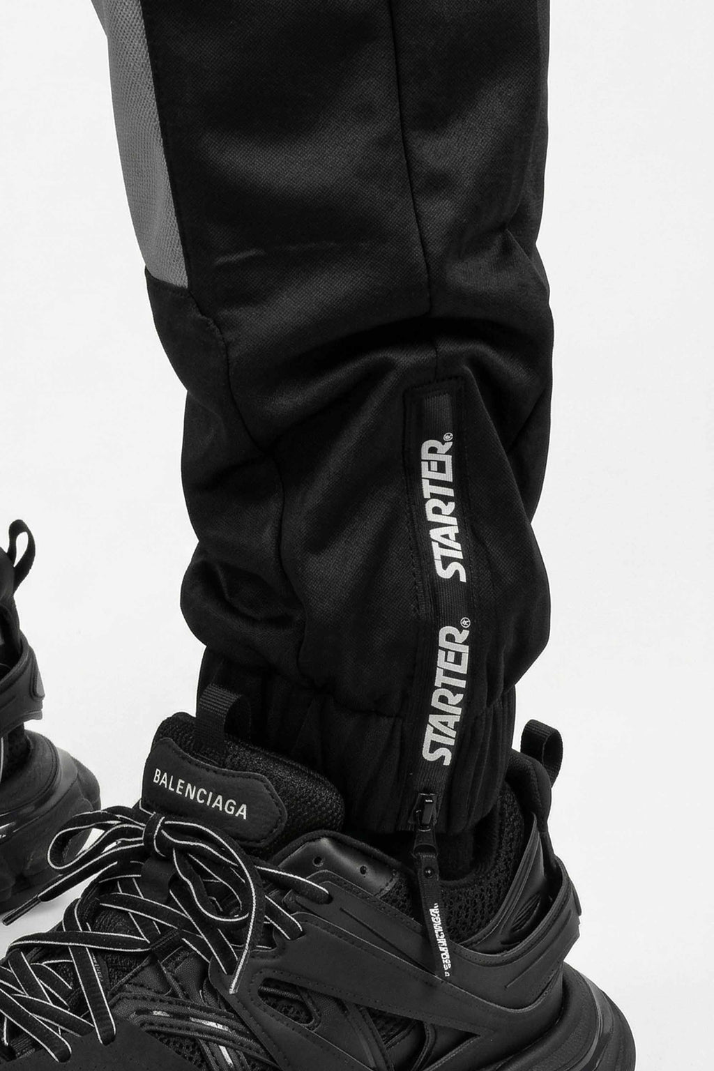 Calça Jogger Collab Starter x Compton Training Sintética - Preta com Recortes Cinza