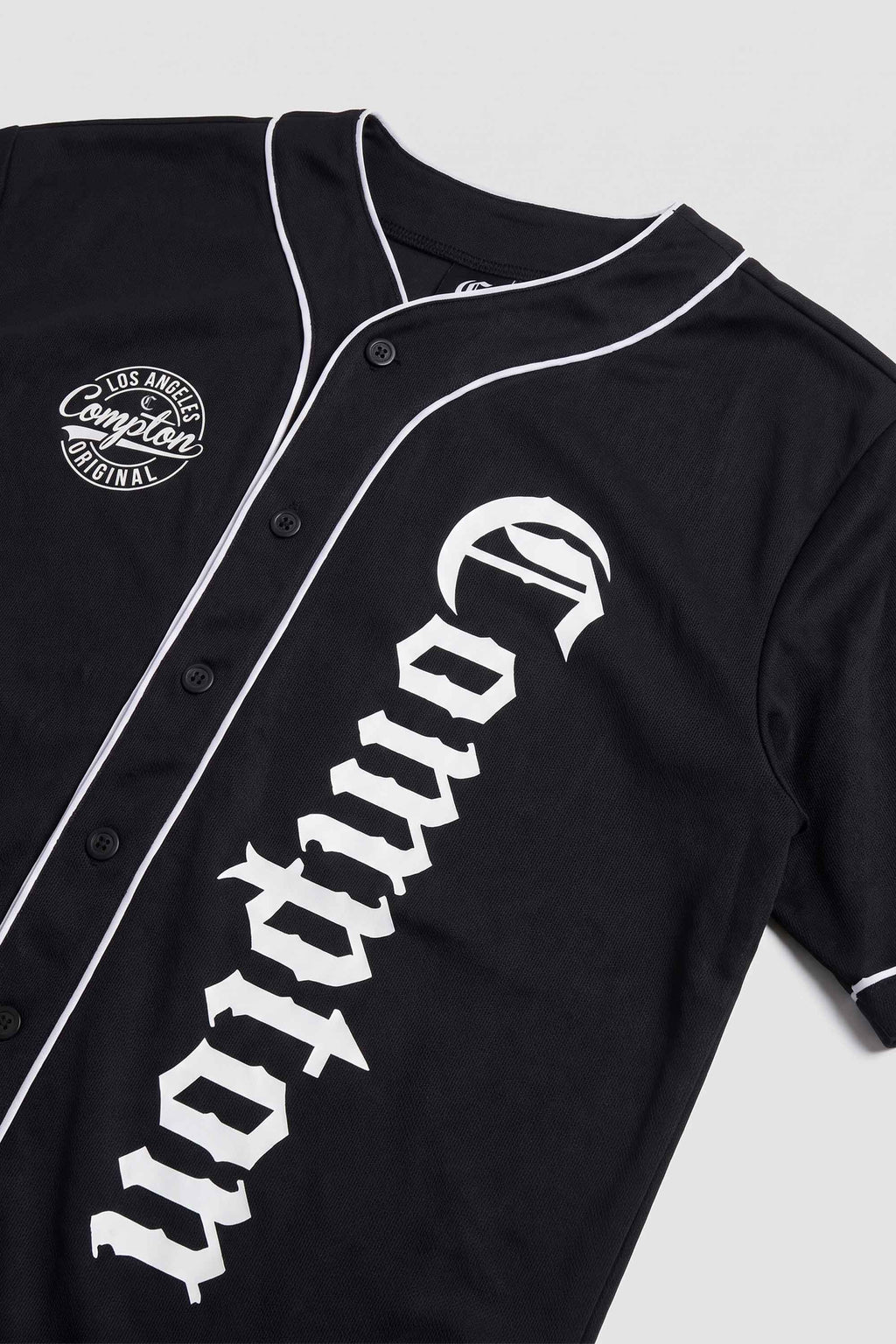 Kit Compton: Camiseta Baseball + Boné Dad Hat Baseball Preto