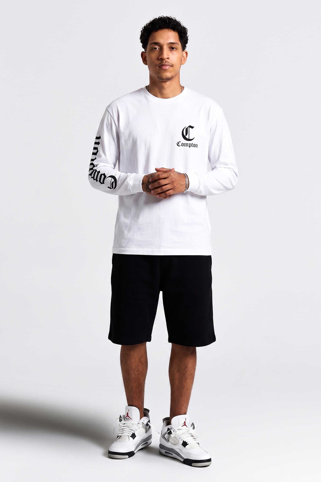 Camiseta Compton Manga longa Logo Branca