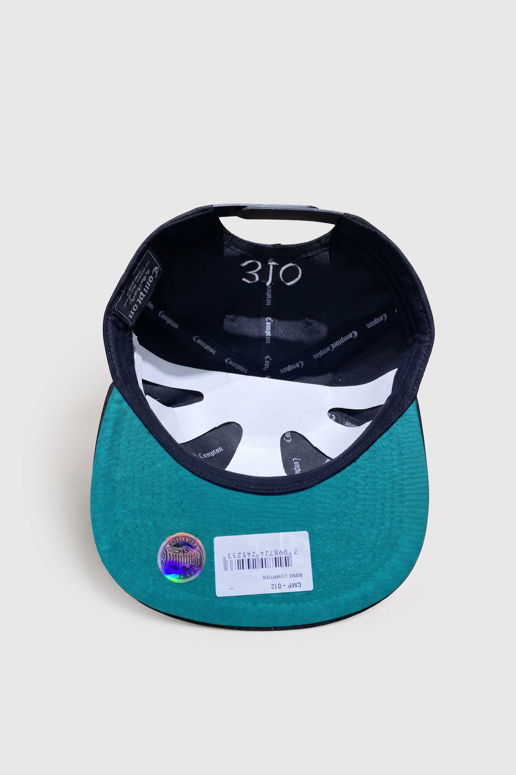 Boné Compton Aba Reta Snapback Classico All Black