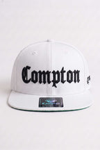Boné Compton Aba Reta Classic Fechado Branco