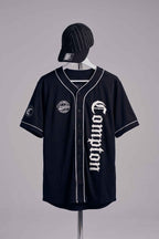 Kit Compton: Camiseta Baseball + Boné Dad Hat Baseball Preto
