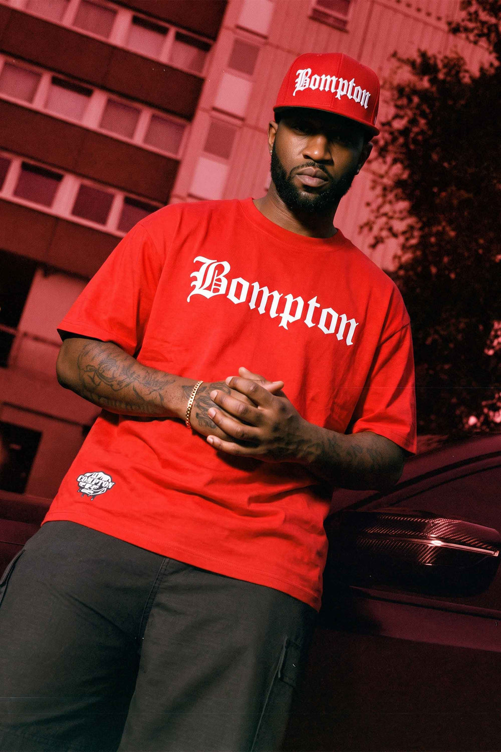 Kit Compton: Camiseta Oversized Bompton + Boné Aba Reta Snapback Bompton Vermelho
