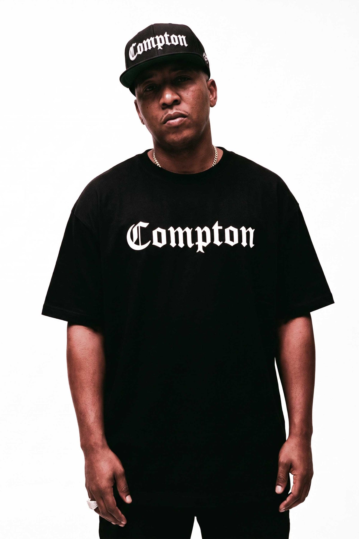 Camiseta Oversized Compton Streetwear Clássica Preta