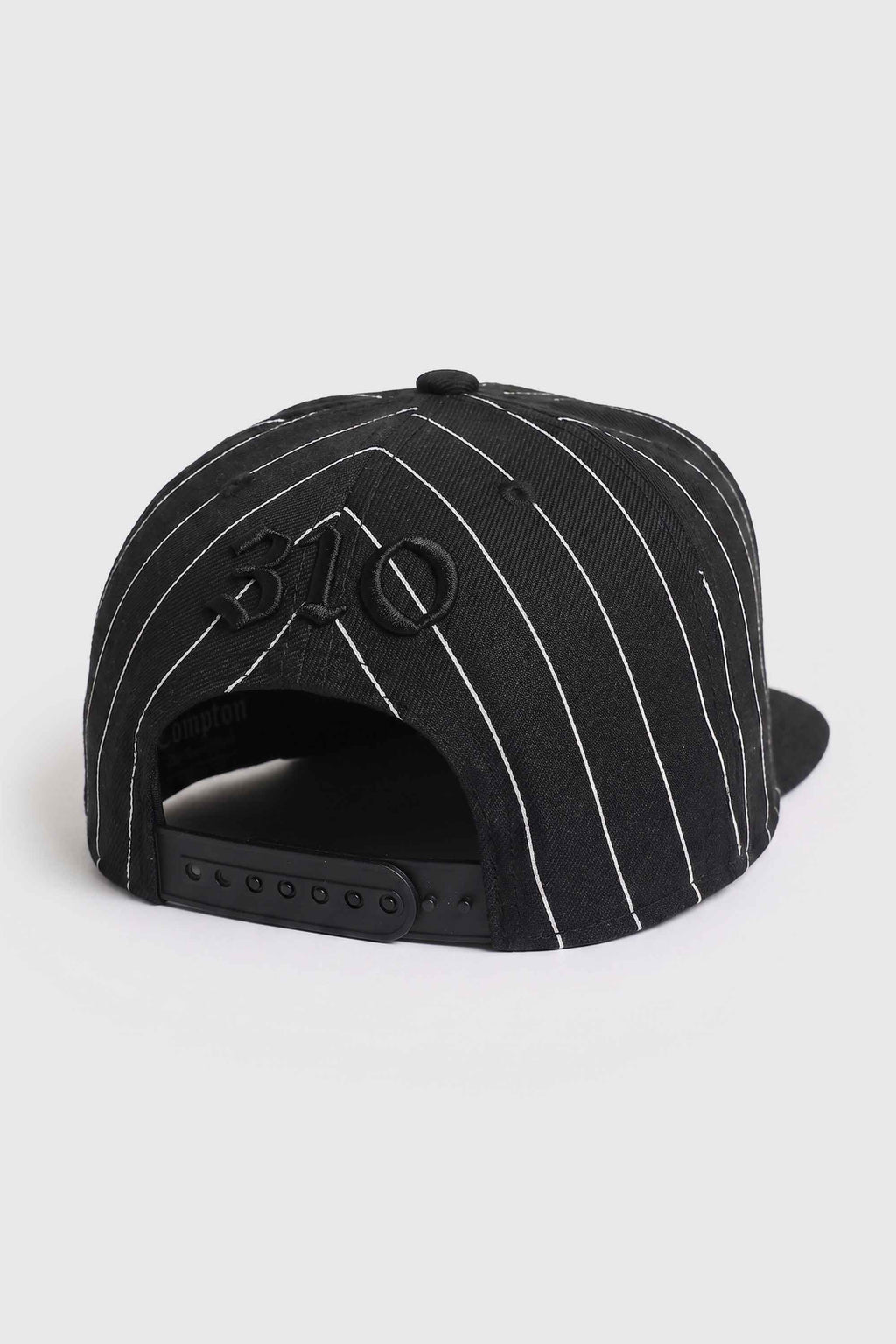 Boné Compton Aba Reta Snapback Logo Pinstripe Preto