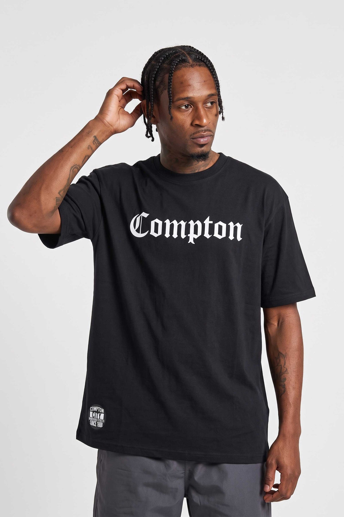 Camiseta Oversized Compton Streetwear Clássica Preta