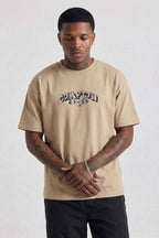 Camiseta Compton Oversized NWA Faces Alto Relevo Caqui