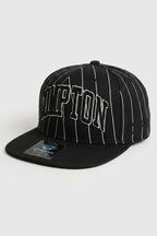 Boné Compton Aba Reta Urban Pinstripe Preto Bordado