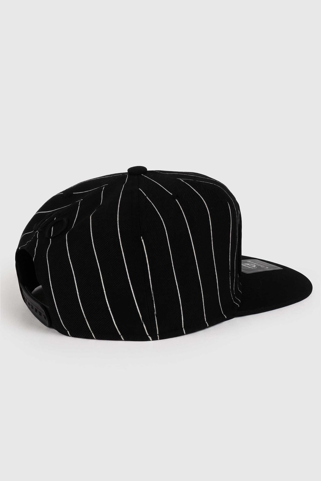 Boné Compton Aba Reta Urban Pinstripe Preto Bordado