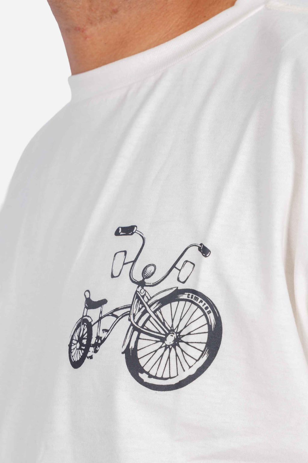 Camiseta Compton Oversized Lowbike Legacy Off White