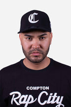 Boné Aba Curva Collab Starter X Compton Logo Fechado FlexFit Preto