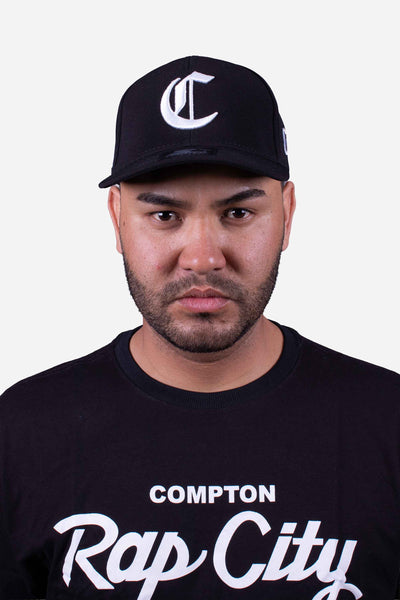 Boné Aba Curva Collab Starter X Compton Logo Fechado FlexFit Preto
