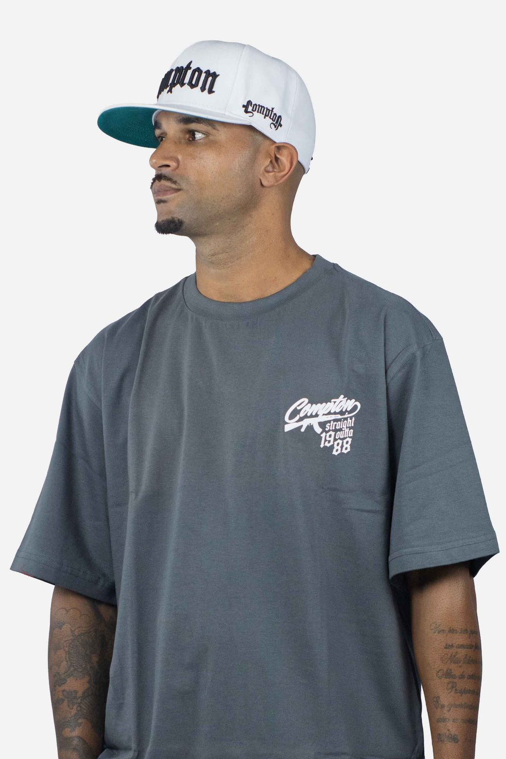 Camiseta Compton Oversized Bullet Cinza