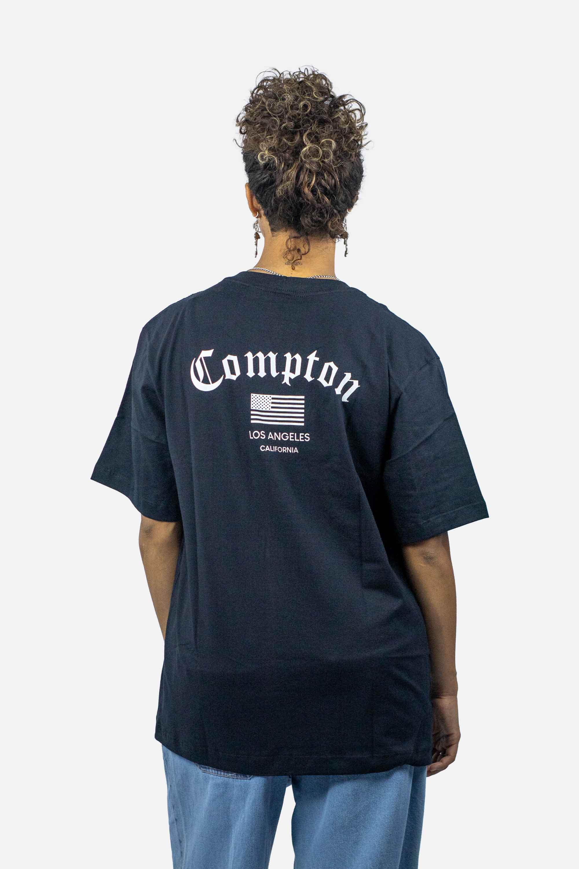 Camiseta Compton Oversized Los Angeles Flag Preta