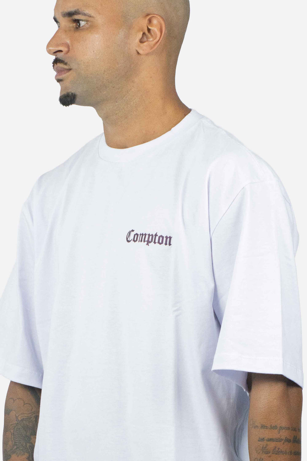 Camiseta Compton Oversized Refletiva Luminous Branca