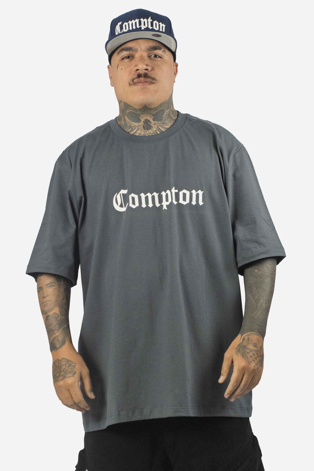 Camiseta Compton Oversized Classic Cinza