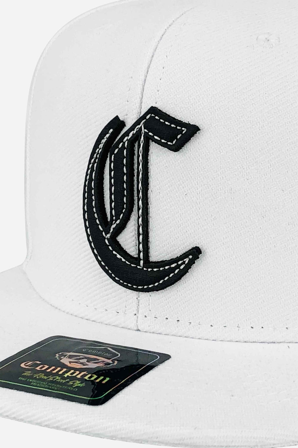 Boné Compton Aba Reta Snapback Logo Corte Laser Branco