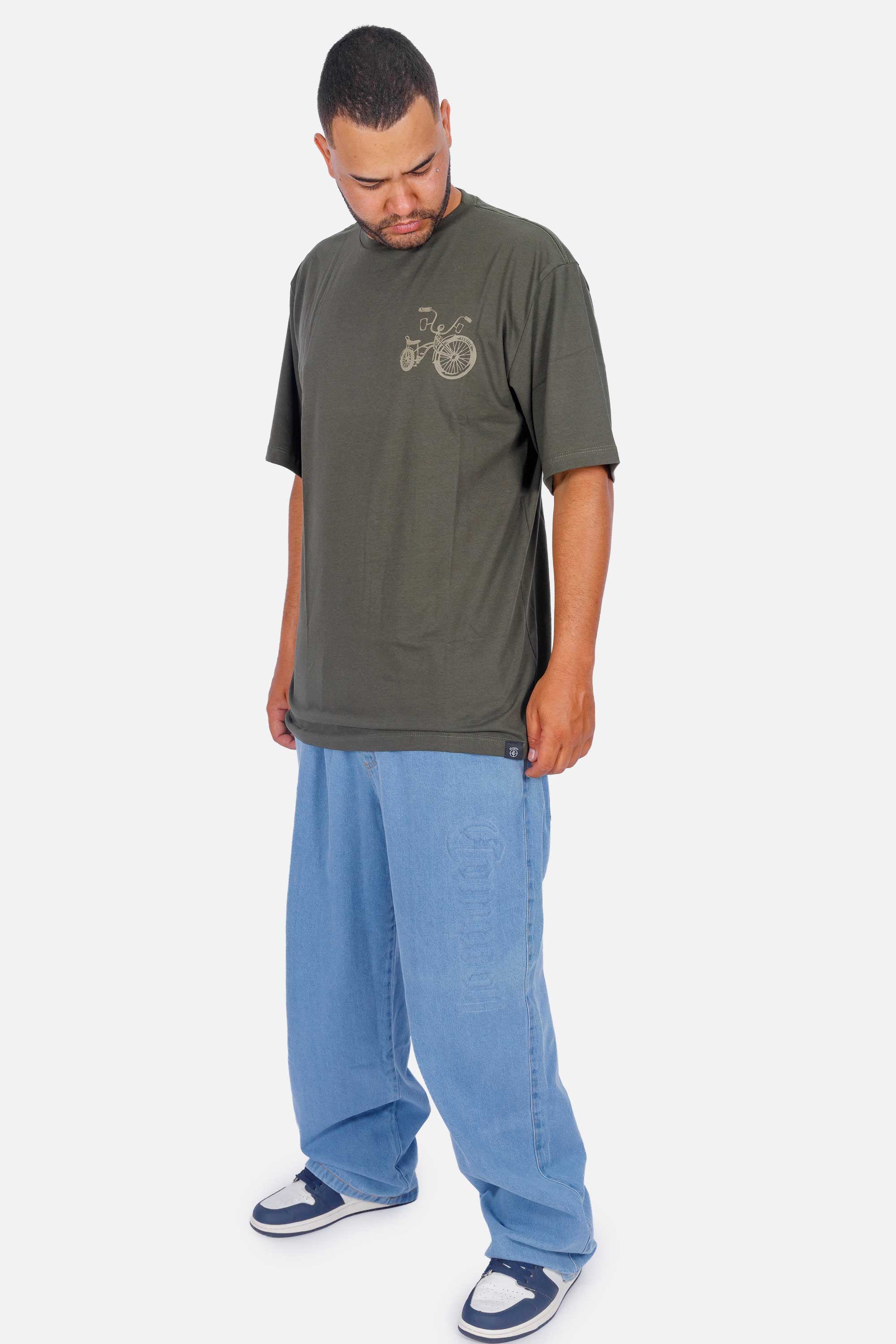Camiseta Compton Oversized Lowbike Legacy Verde Militar