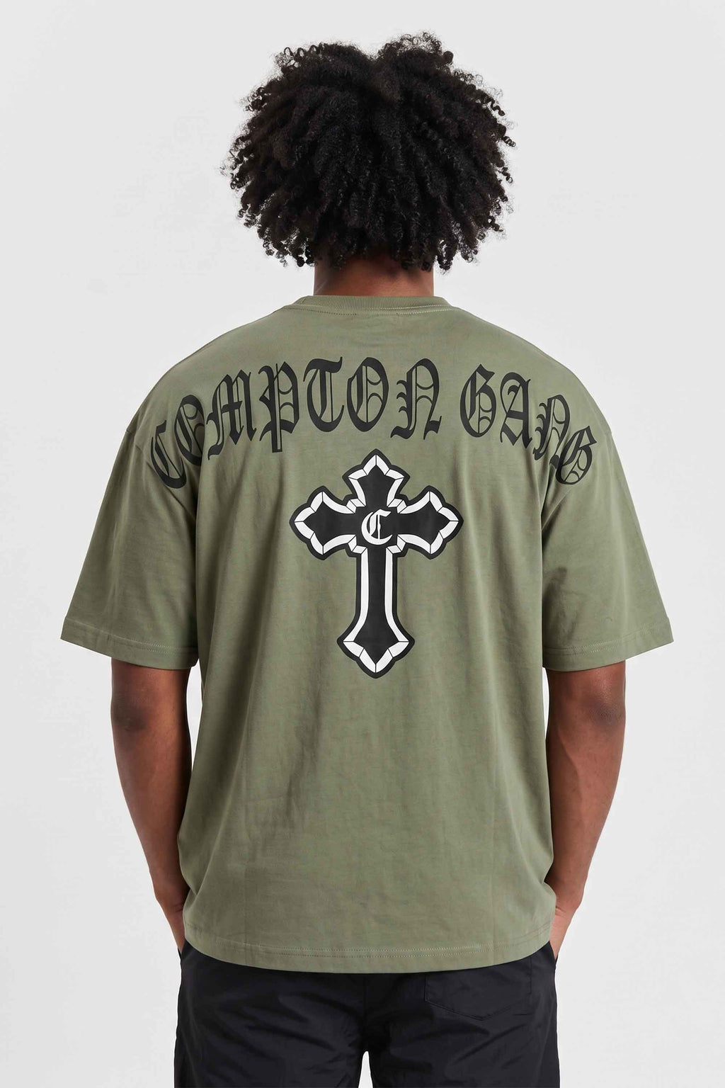 Camiseta Compton Oversized Gang Cross Verde Militar