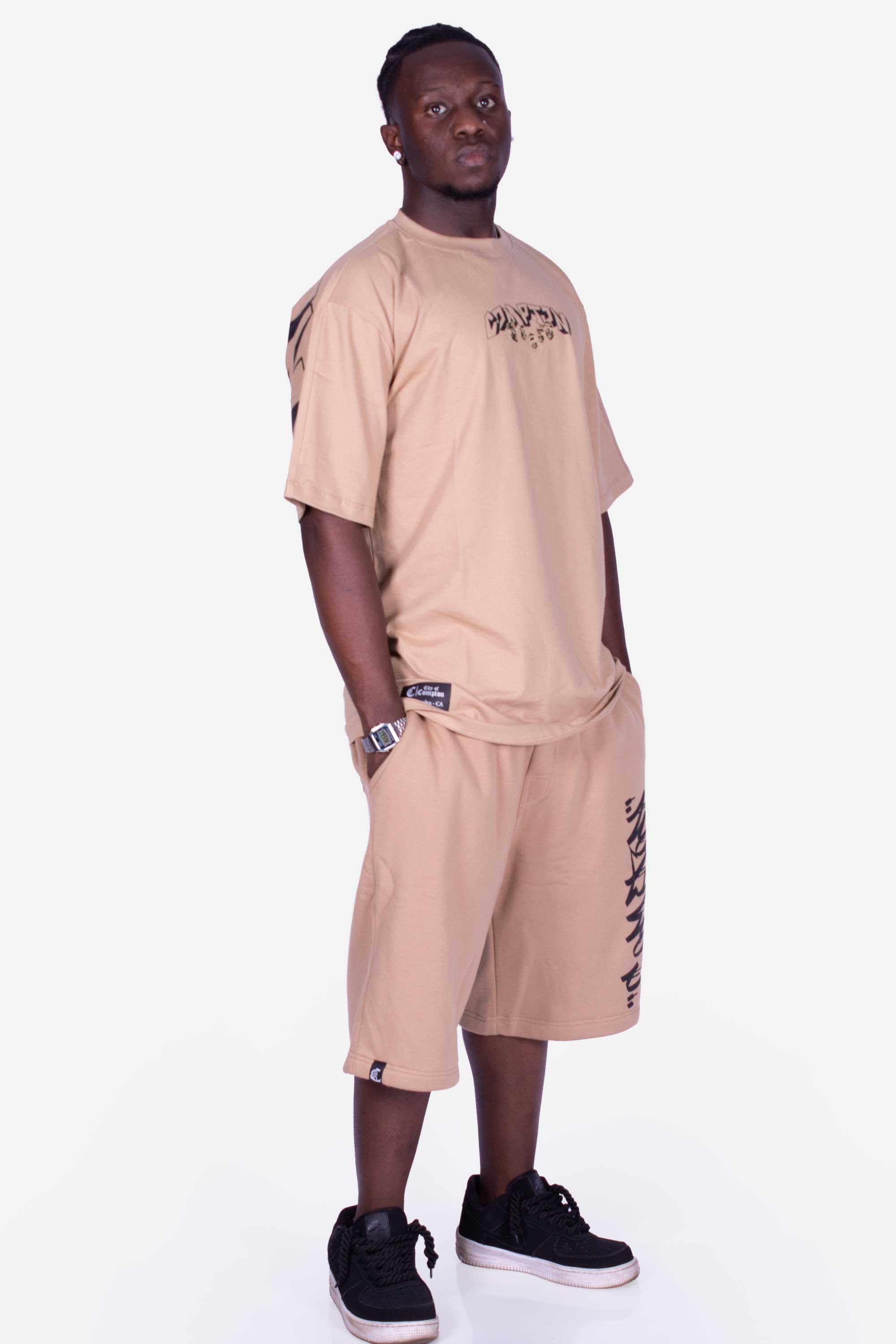 Camiseta Compton Oversized NWA Faces Alto Relevo Caqui