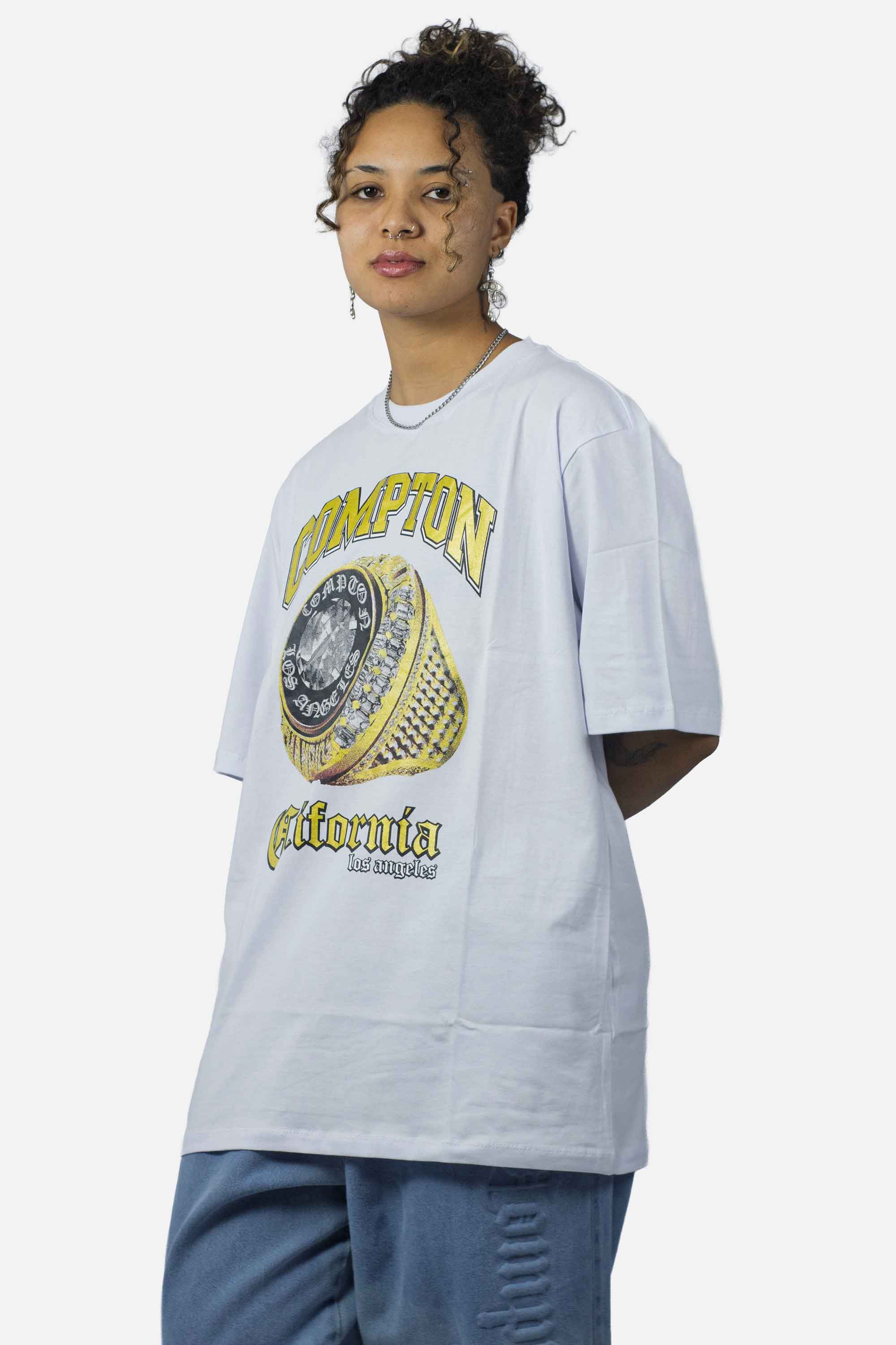 Camiseta Compton Oversized Champion Rings Branca