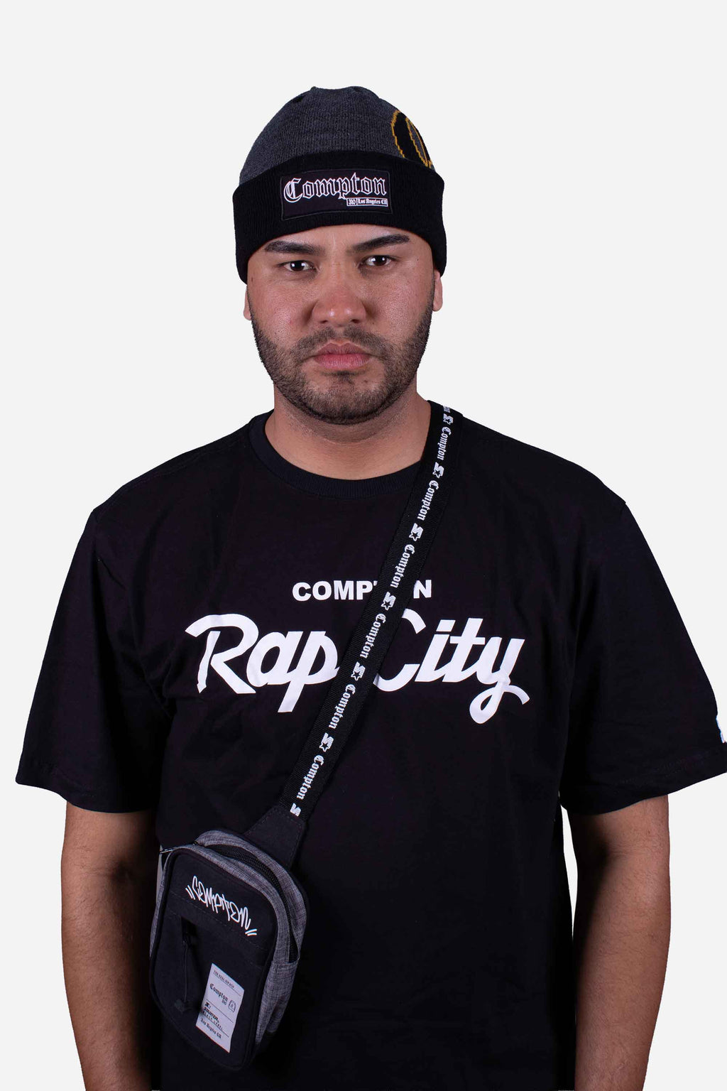 Gorro Collab Starter x Compton Capital C em design bicolor com logo em destaque e estilo streetwear autêntico.